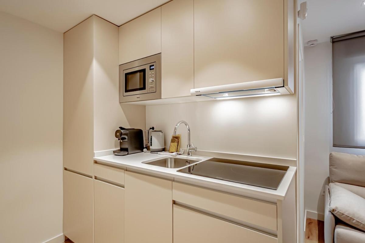 Cb10 - Stylish Modern Apartment- 5-minute Walk To Gran Via Apartamento *