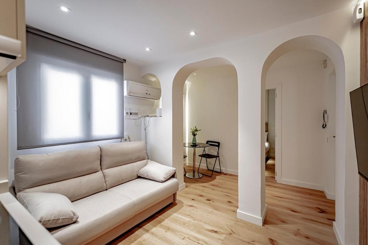 Apartamento Cb10 - Stylish Modern Apartment- 5-minute Walk To Gran Via Madrid