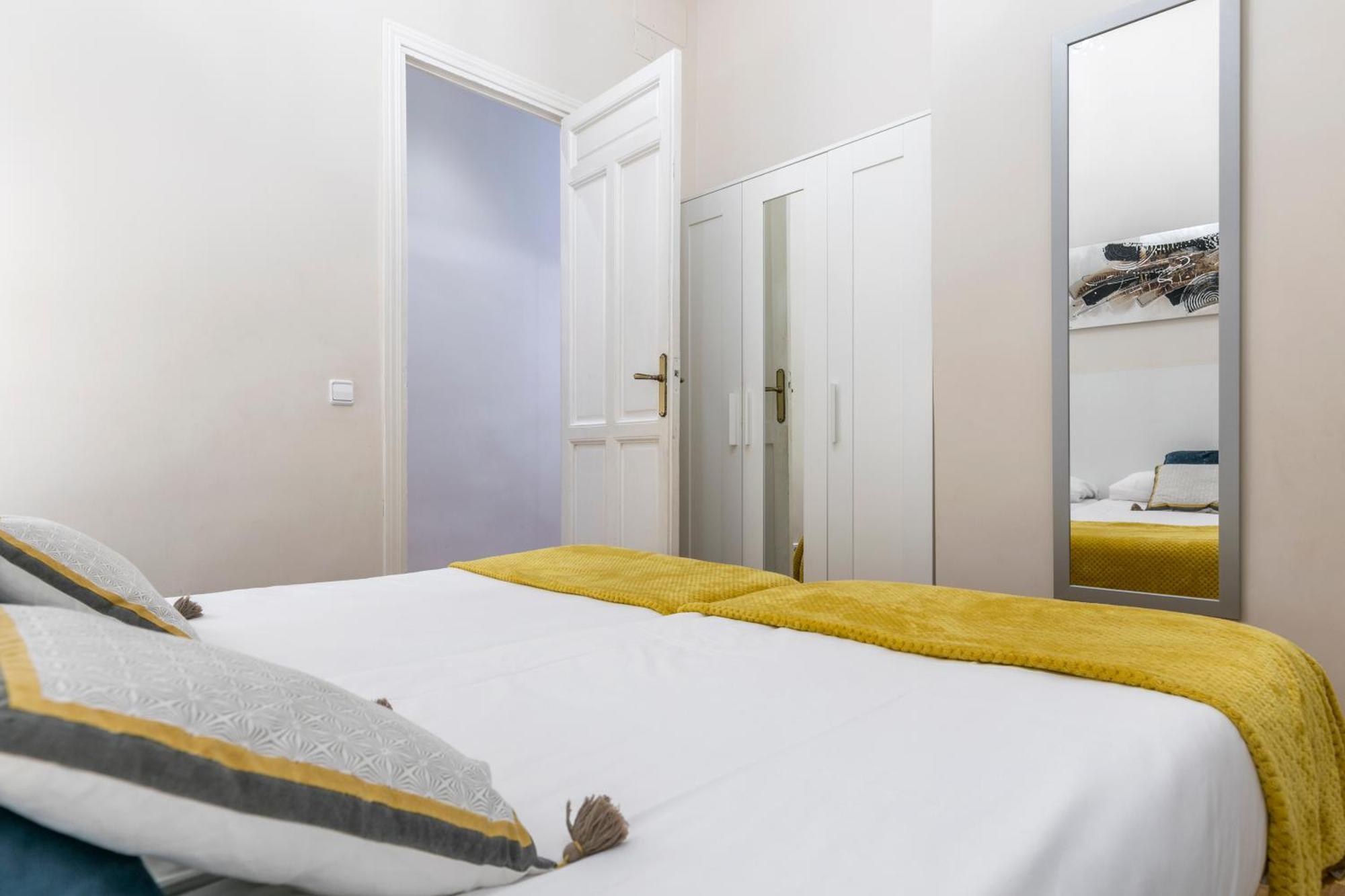 Reina 1 By Forever Apartment Madrid