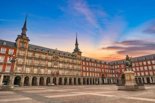 Apartamento Lovely Near Gran Via Madrid
