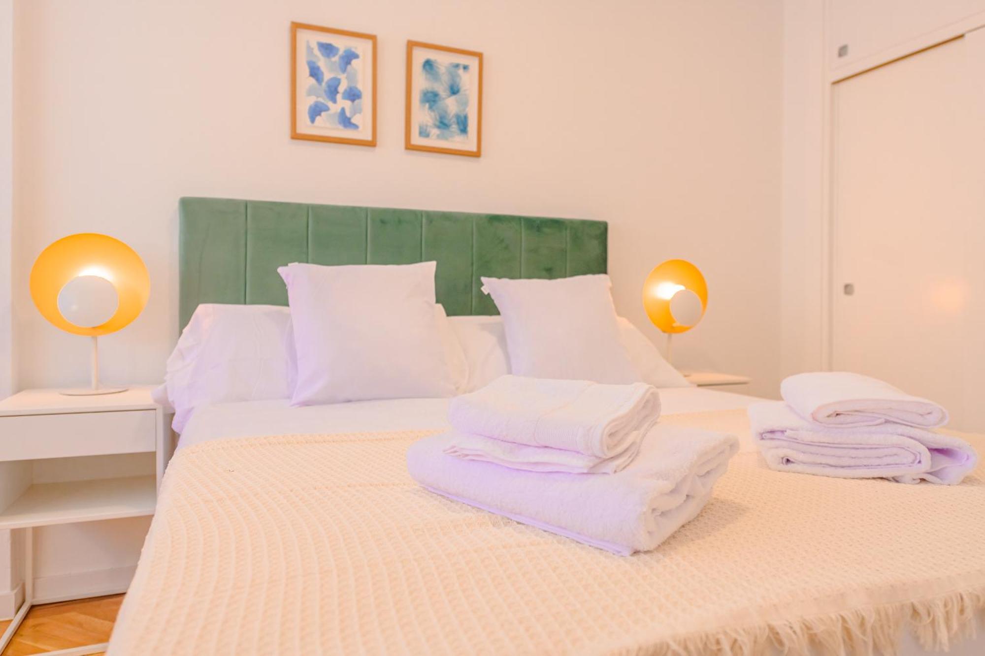Apartamento For Amplia Y Comoda Casa Temporal De Cuatro En Chamberi Mau5