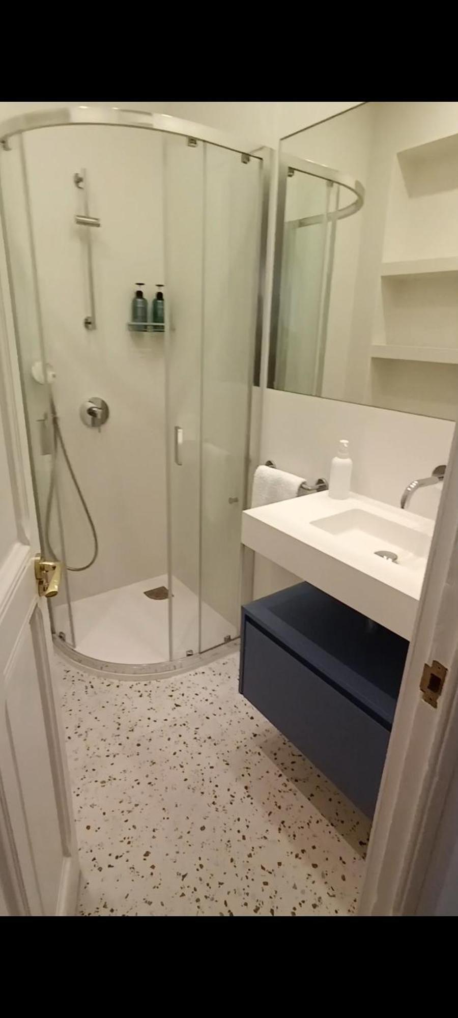 Apartamento Piso Reformado De 2 Y 2 Banos Madrid