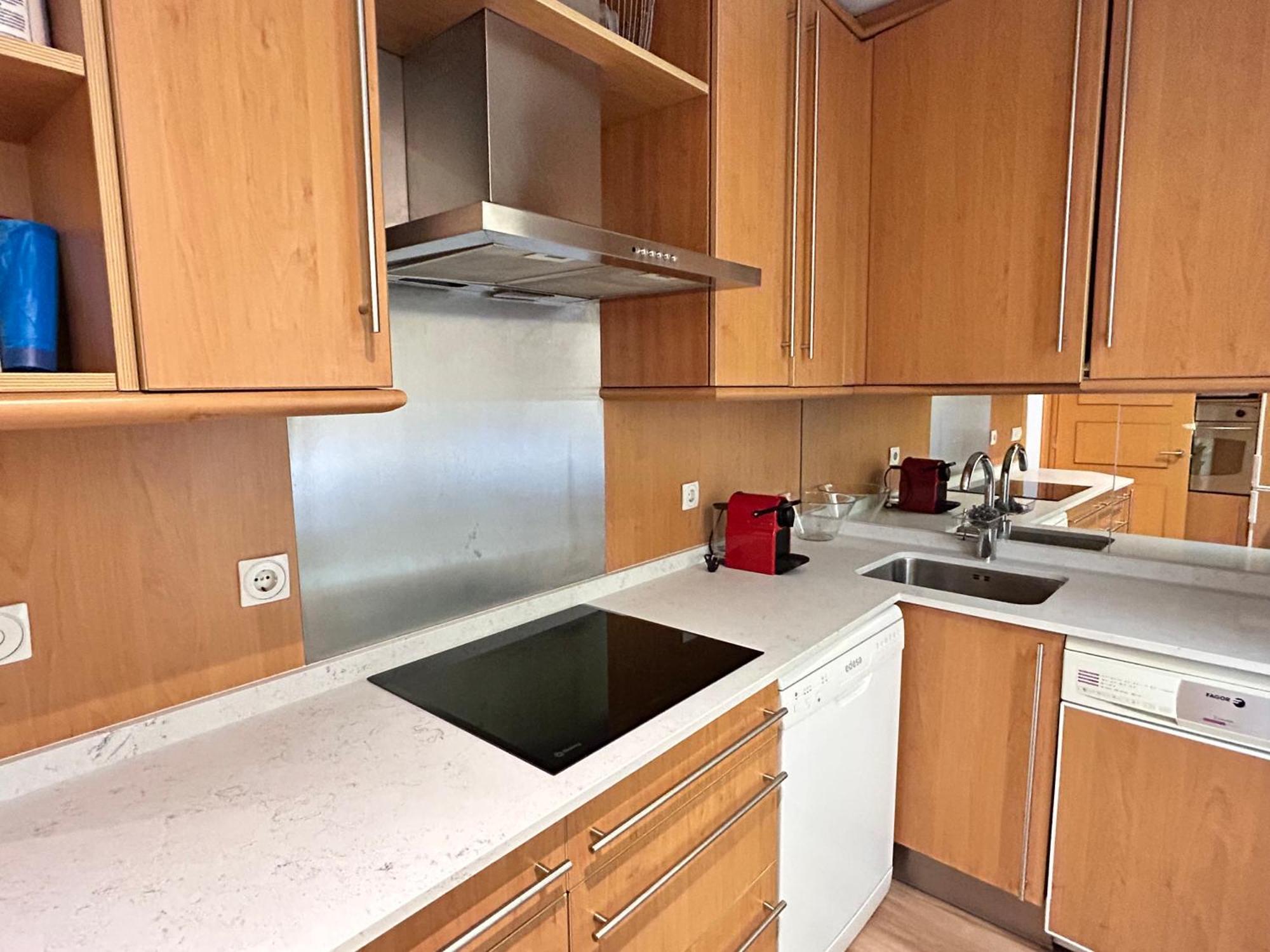 Apartamento Large 2 Bedroom Near Gran Via Madrid