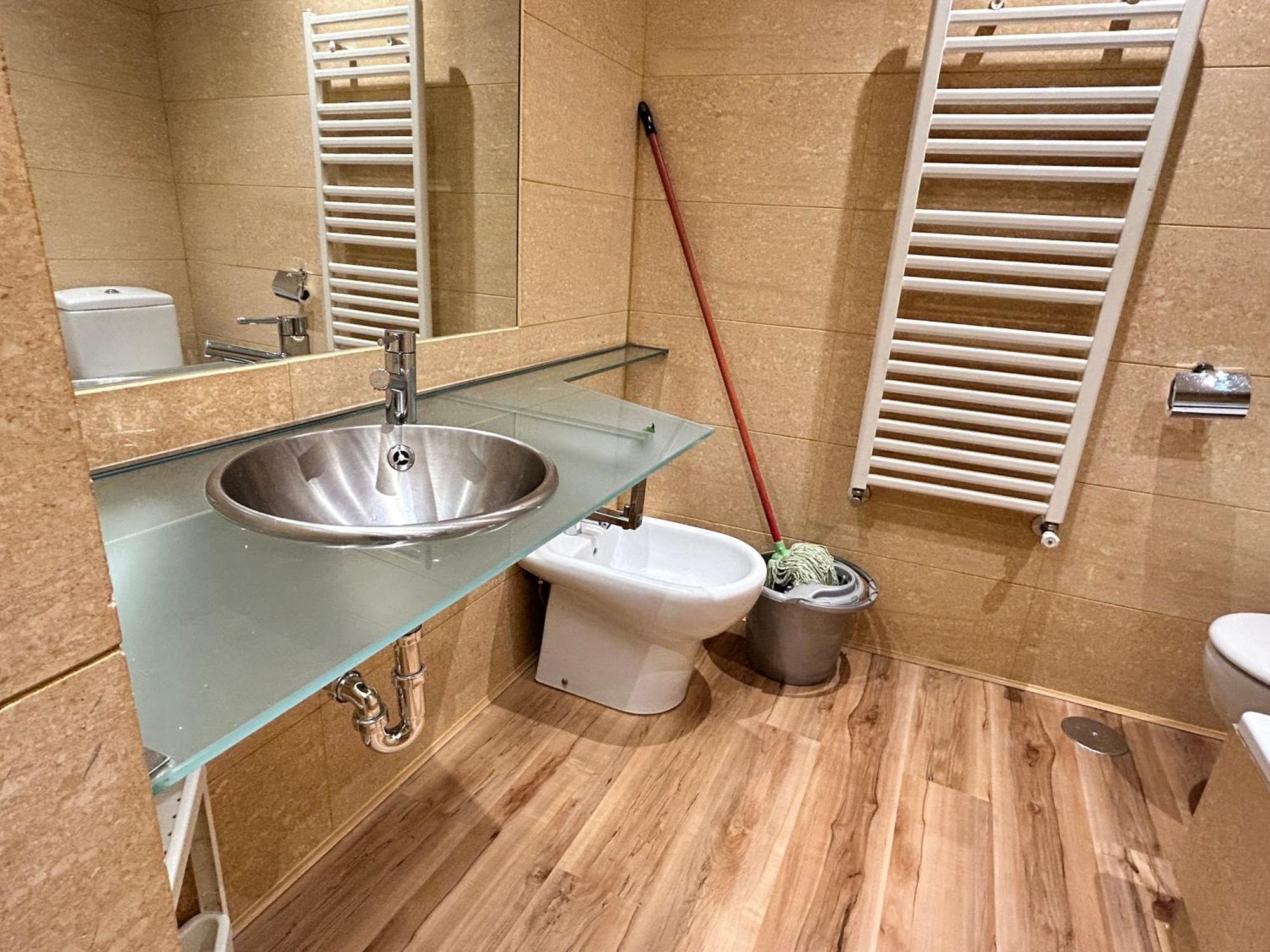 Large 2 Bedroom Near Gran Via Madrid