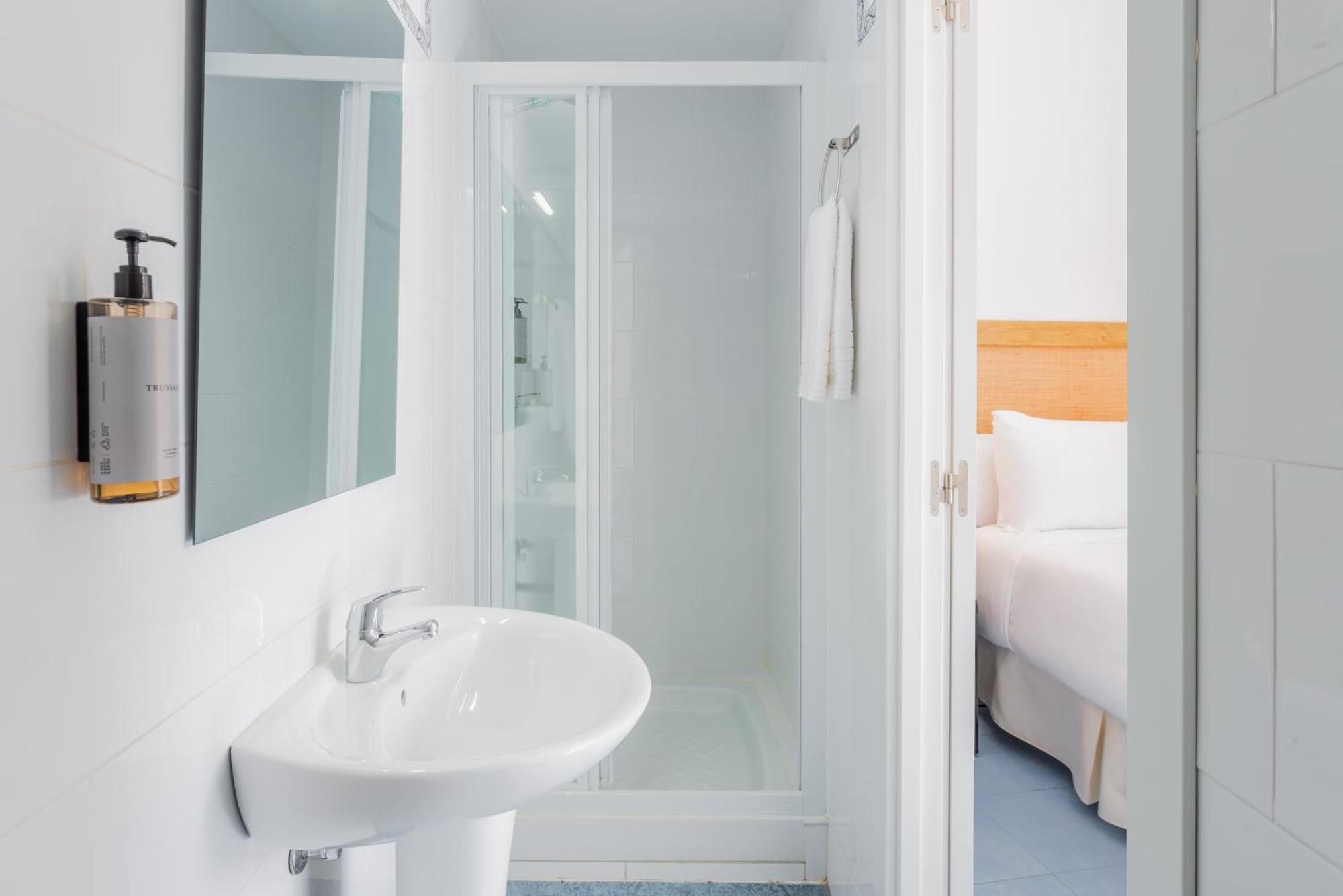 Luthia Puerta Del Sol Hostal Madrid
