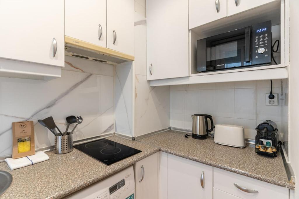 Cozy Renovated -2bedrooms 1bathroom-malasana Apartment *