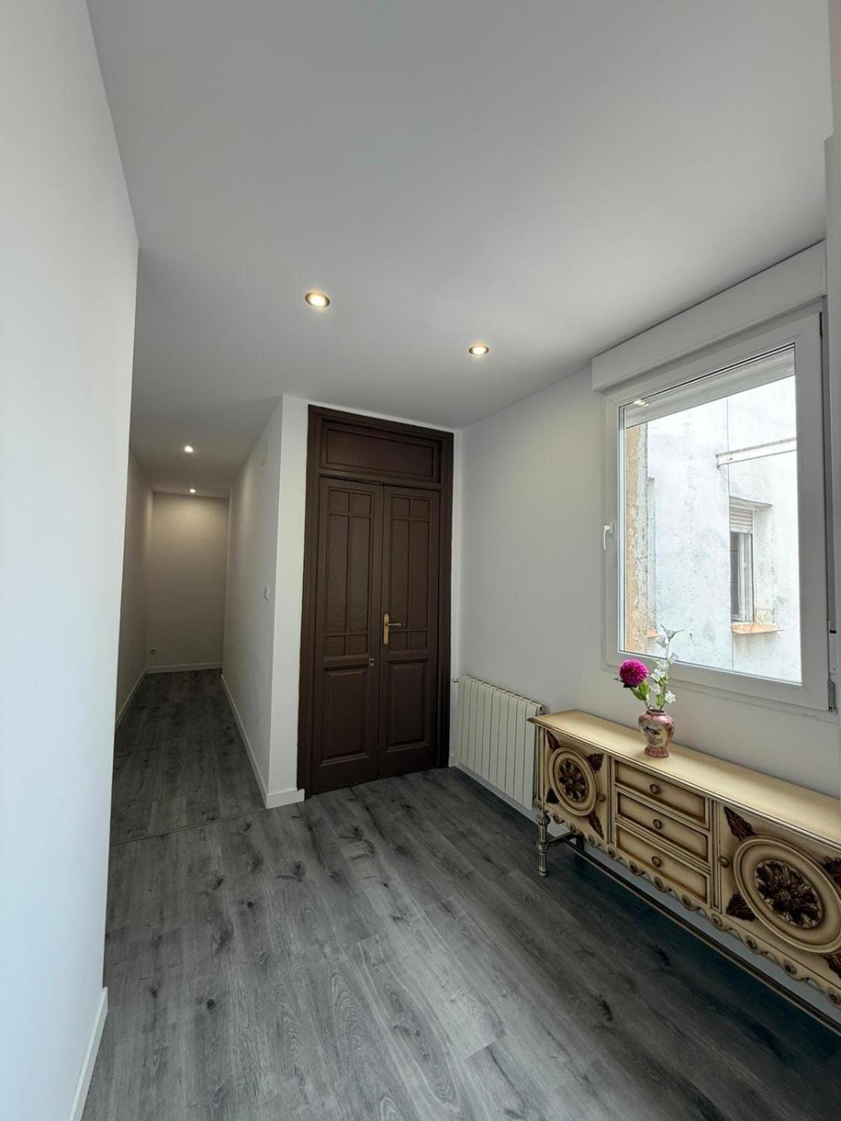 Apartamento Amplio Piso 17 En Pleno Centro De Madrid