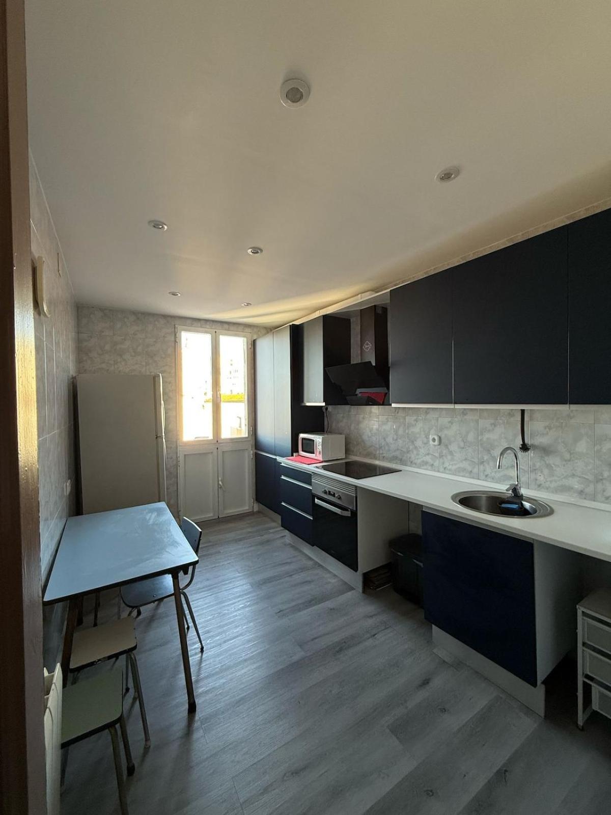 Amplio Piso 17 En Pleno Centro De Apartamento