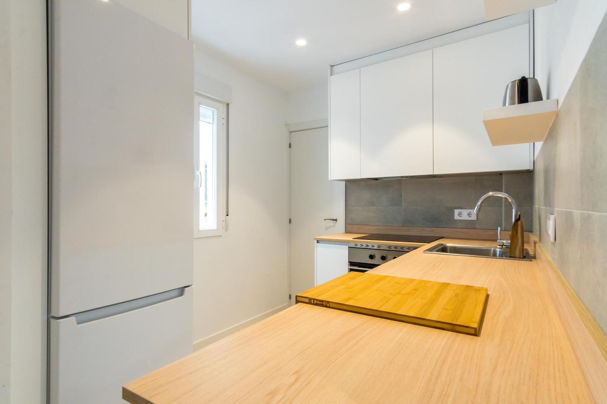 Apartamento Bright Modern - 2bedrooms 1bathroom - Delicias Madrid
