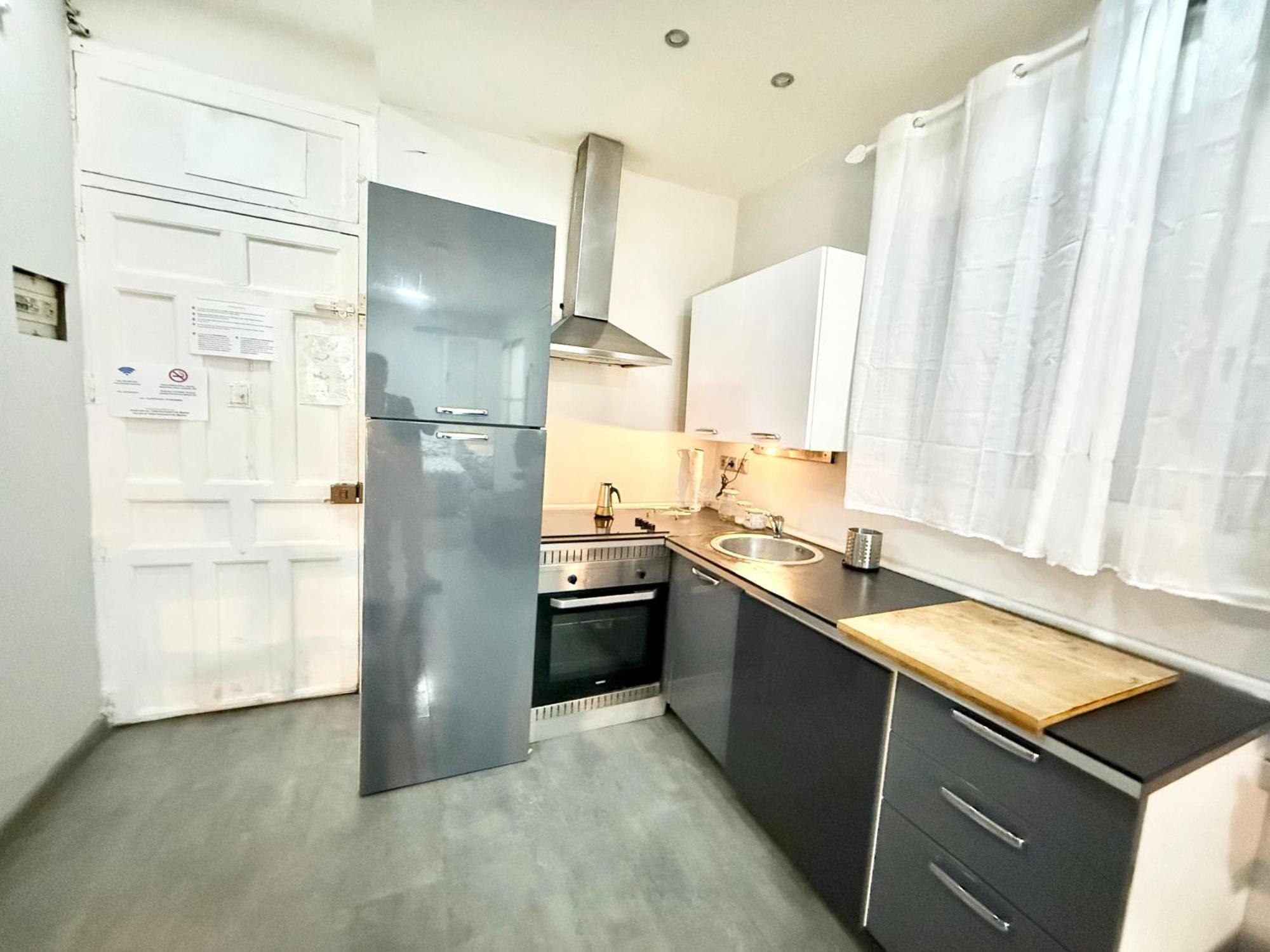Amch Metro Delicias 01 Apartment *