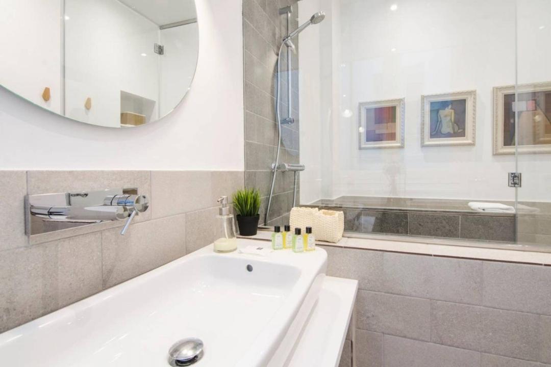 Apartment Renovated And Modern- 3bd 2bth- Anton Martin Madrid