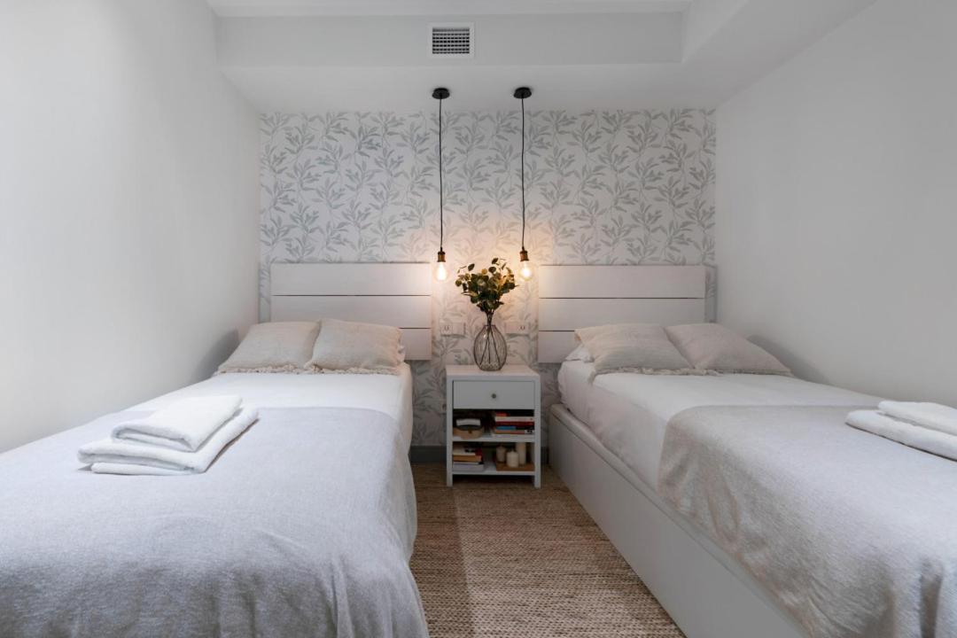 2 Bedrooms 1 Bathroom Furnished - Justicia - Executive Style - Mintystay Apartamento