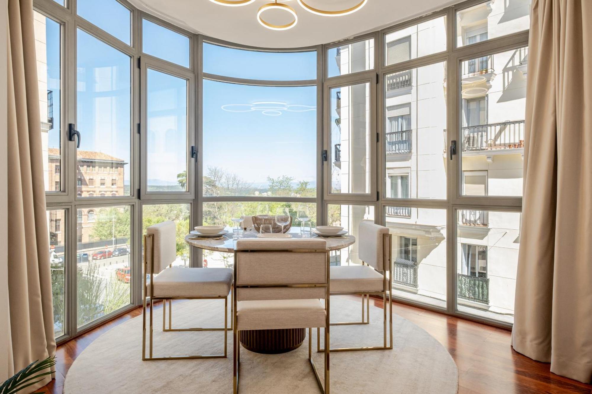 Luxury In Barrio Palacio Apartamento Madrid