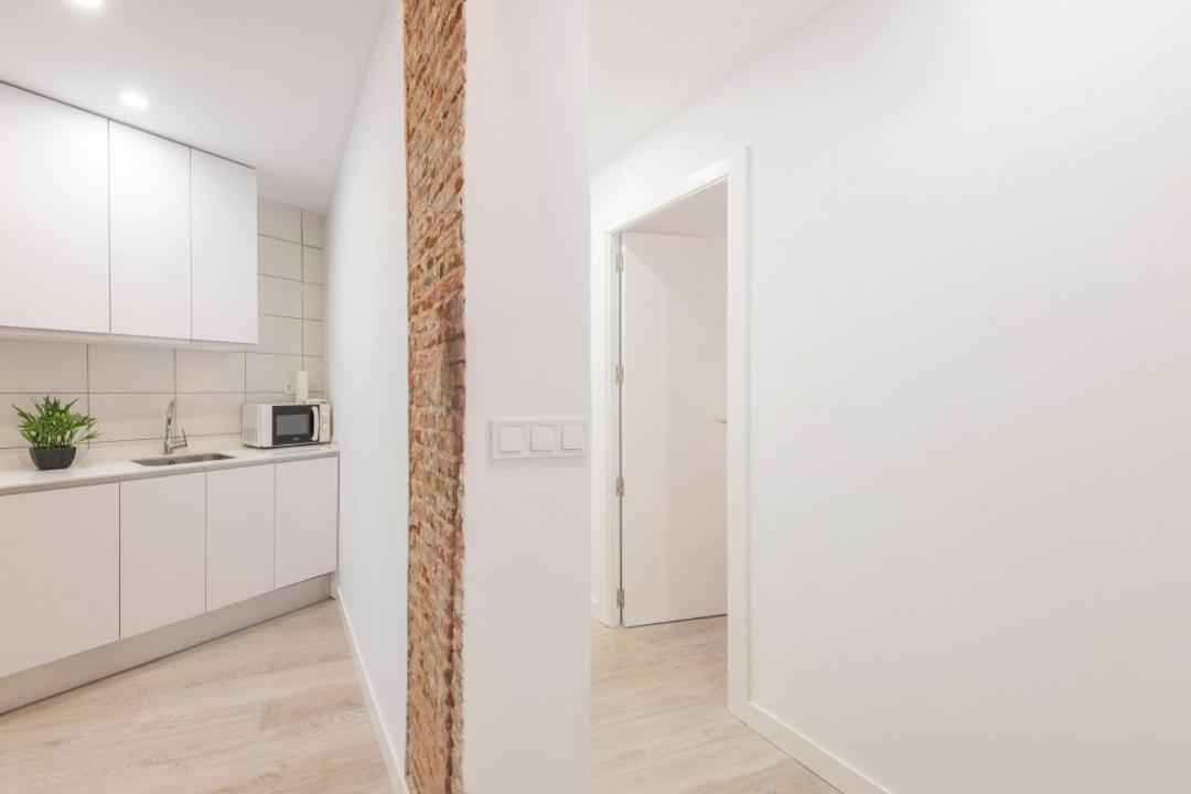 Bright And Modern- 2 Bedrooms 1bathroom- Mintystay - Bocangel * Madrid