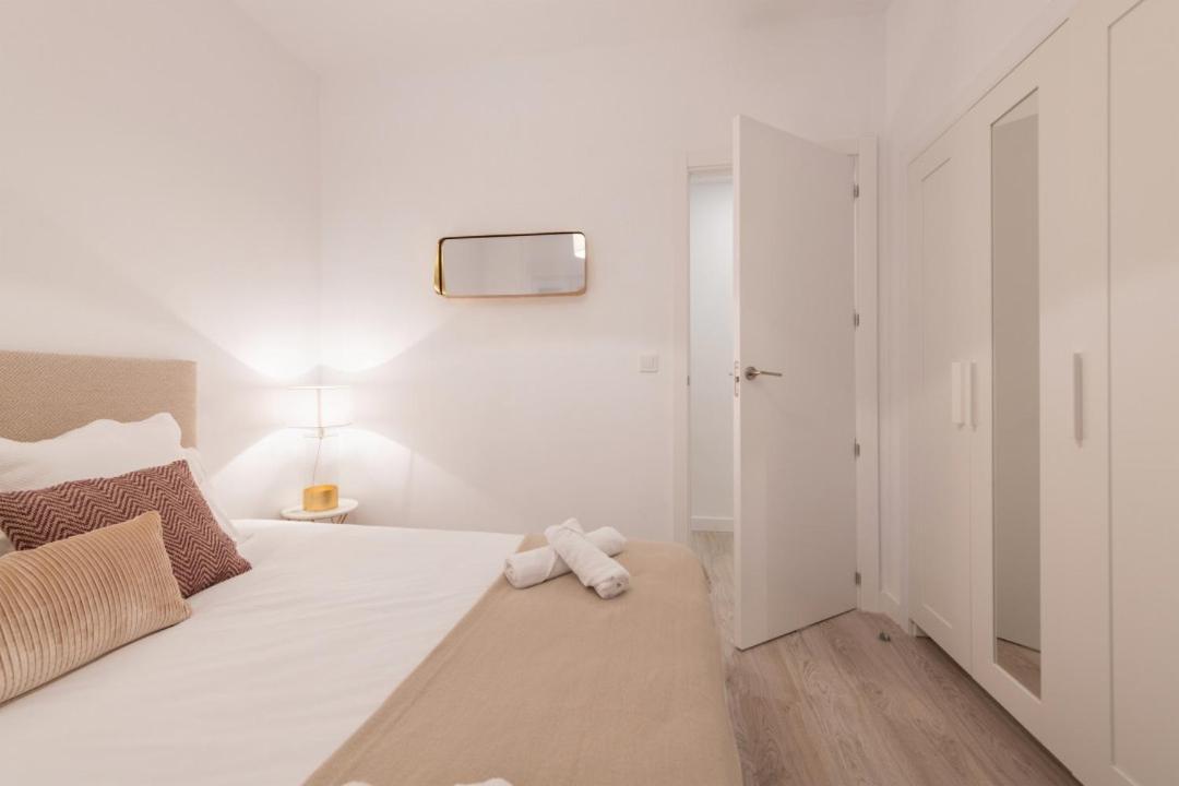 Bright And Modern- 2 Bedrooms 1bathroom- Mintystay - Bocangel Apartamento *