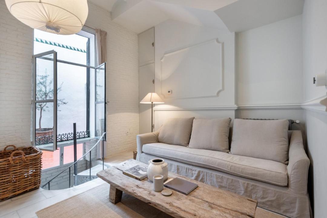 Apartment 3 Bedrooms 2 Bathrooms Furnished - Malasana - Terrace - Bright In Downtown Area - Mintystay Madrid