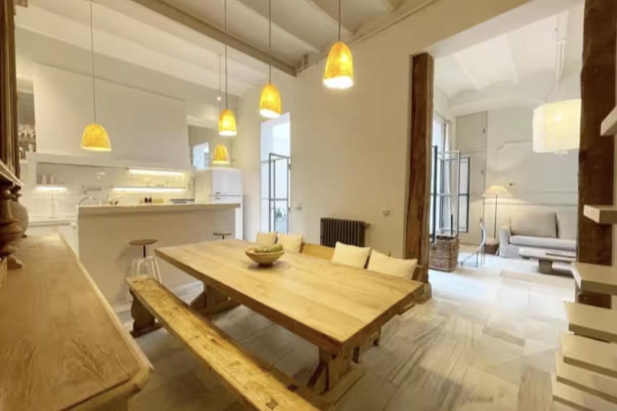 3 Bedrooms 2 Bathrooms Furnished - Malasana - Terrace - Bright In Downtown Area - Mintystay * Madrid