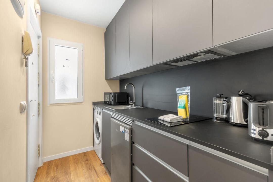 Apartamento 1 Bedroom 1 Bathroom Furnished - Chueca - Modern Functional - Mintystay