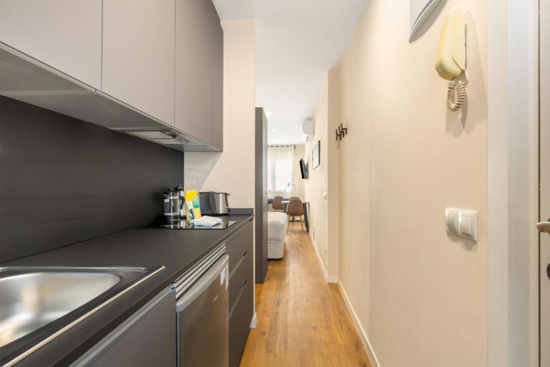 Apartamento 1 Bedroom 1 Bathroom Furnished - Chueca - Modern Functional - Mintystay Madrid