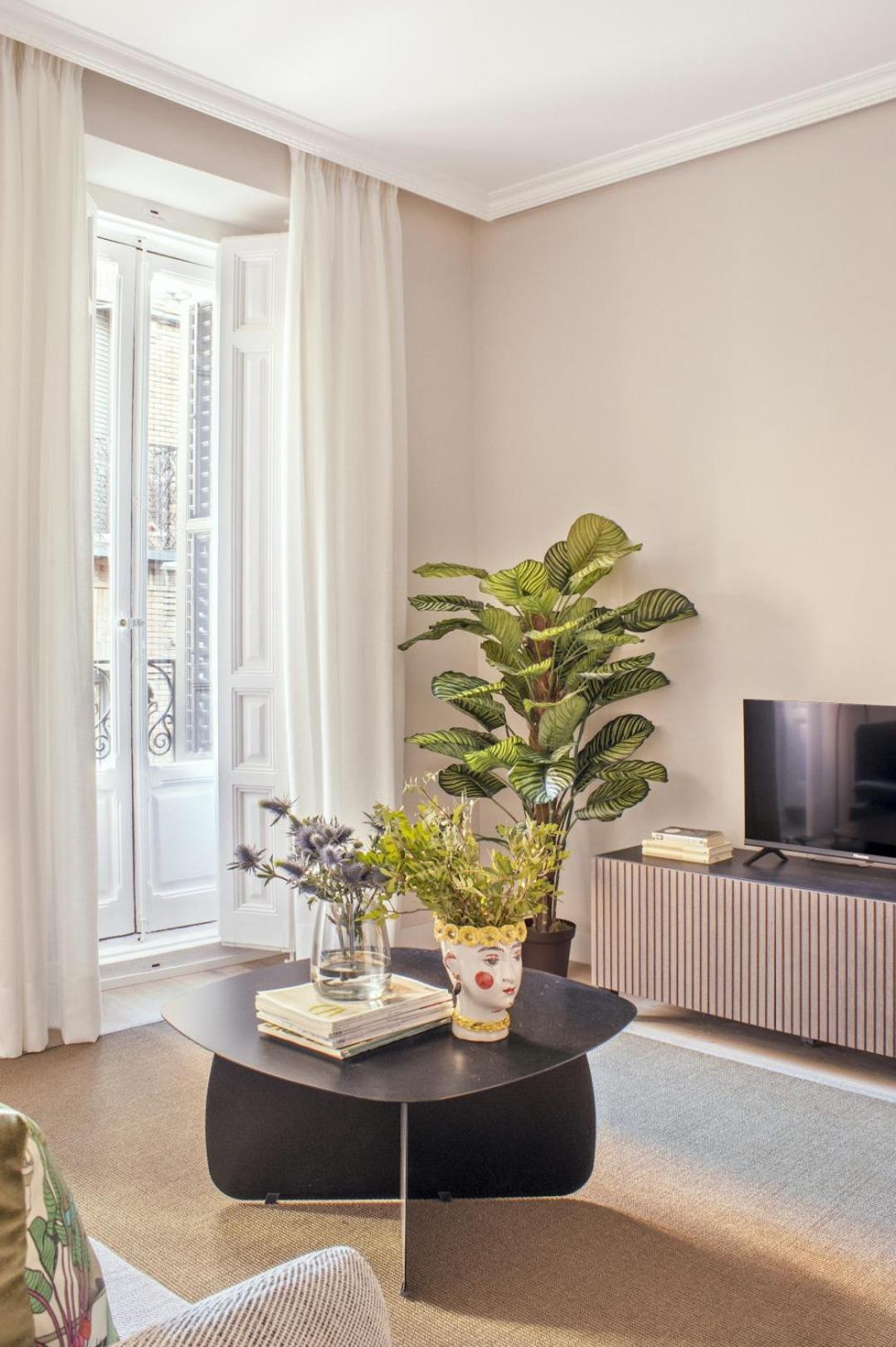 Brigth Stylish - 2bedrooms 2bathrooms - Malasana Apartment