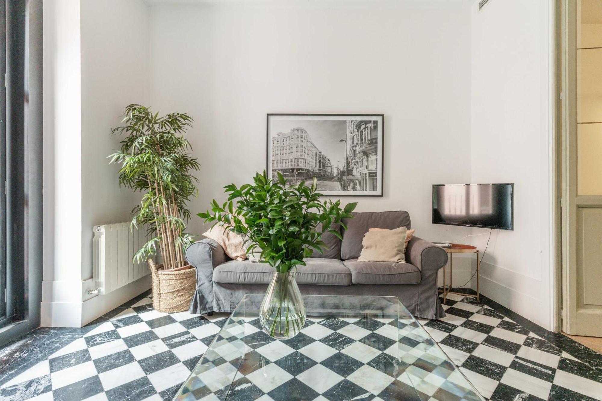 Stylish & Centric- 2bd 2bth Magdalena *