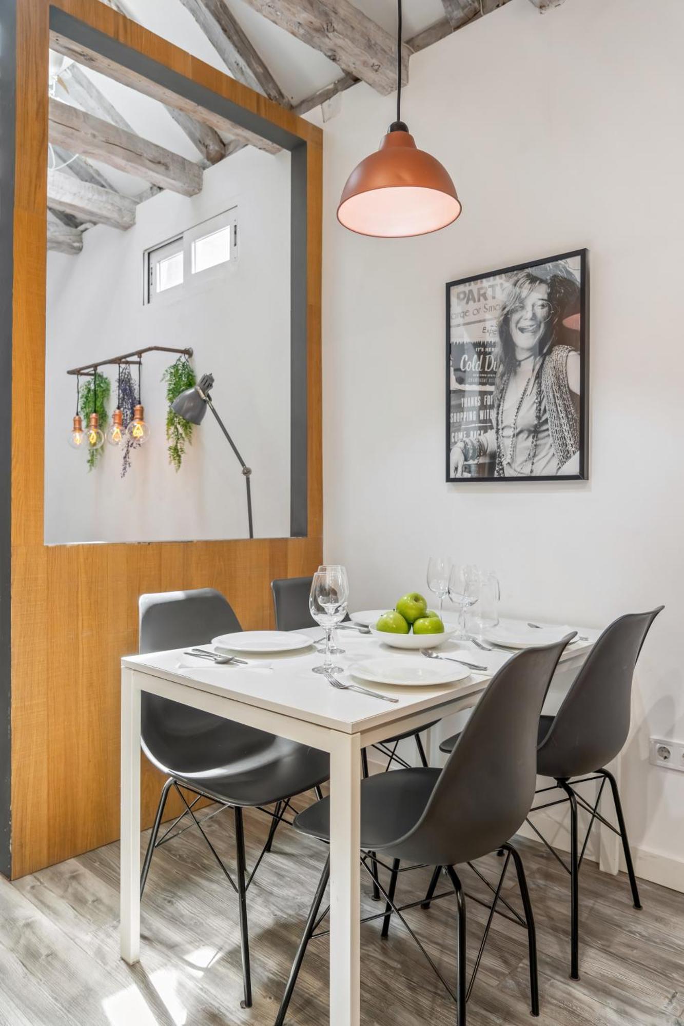 Attic 3bedrms-2baths In Heart Of Malasana Apartamento