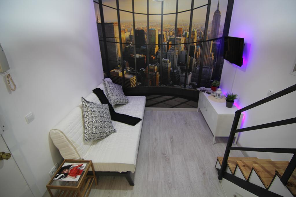 Silver Apartment