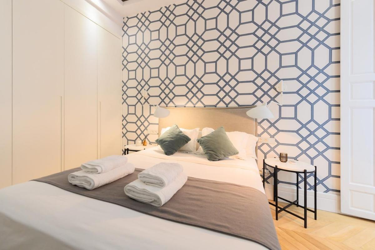 Luxury In The Center Of Rei25 Madrid