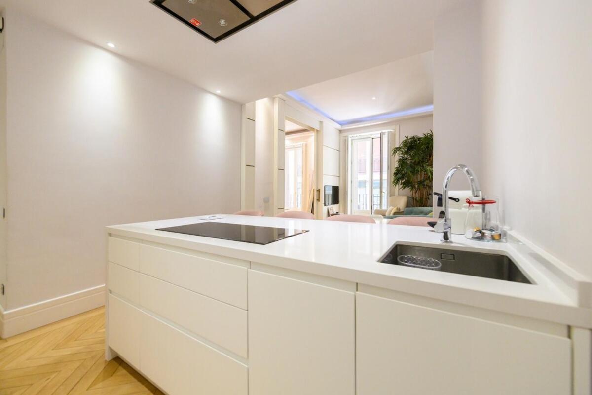 Luxury In The Center Of Rei25 Madrid