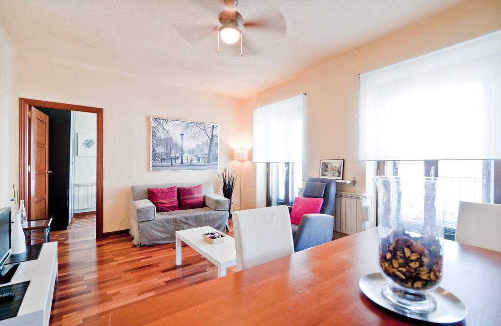 Plaza De La Cebada Apartment