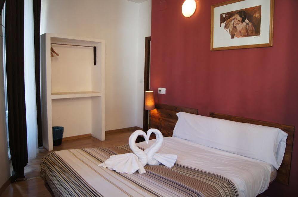 A Nuestra Senora De La Paloma Hostal