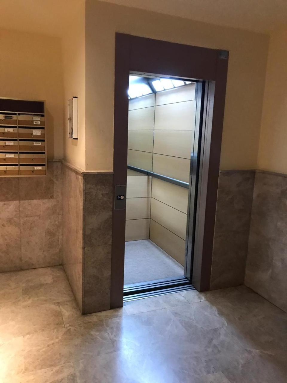 5 Calle De Robledo Apartamento