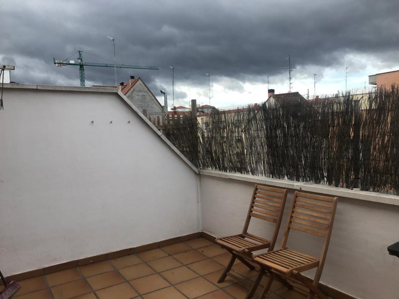 25 Calle De Bustillo Del Oro Apartment