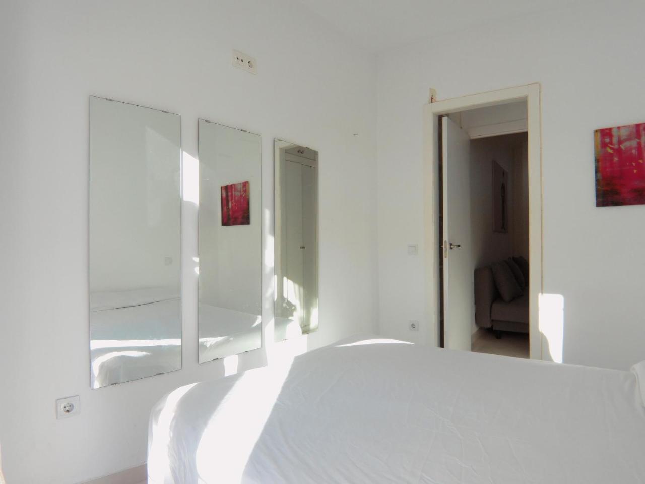 Antonio Zamora, 16 2º Exterior Centro *