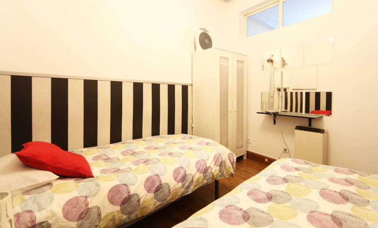 Silver Apartment *