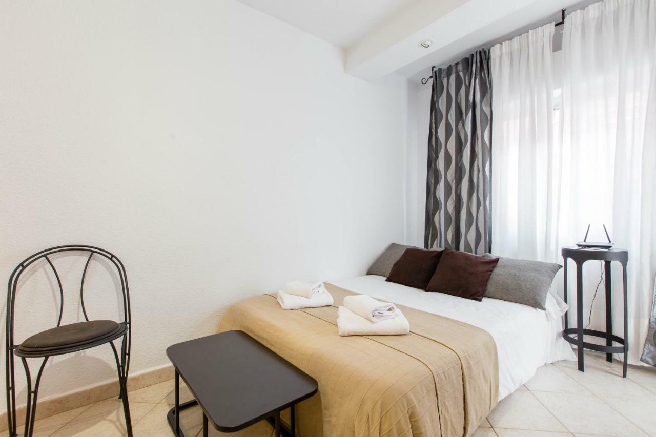 3 Apartment *