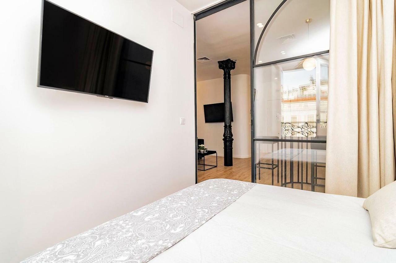 Unbeatable Views Of Puerta Del Sol, Calle Mayor *