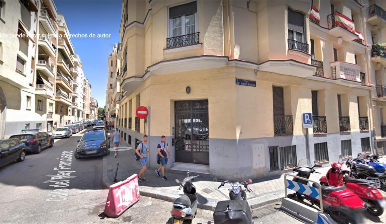 Alojamiento Plaza Espana Pensión