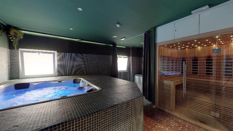 2060 The Newton Hostel Madrid