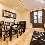GREAT apartment Plaza de EspaÃ±a Fast Wifi