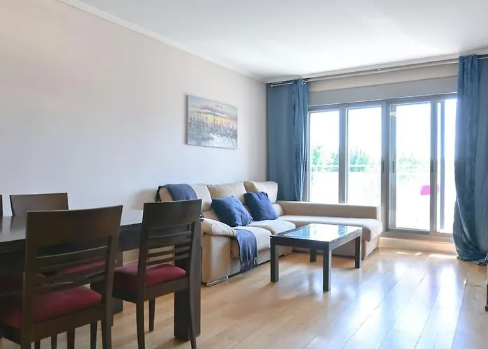 For You Rentals Amplio Y Luminoso Apartamento Temporal De Tres Dormitorios Nrd12