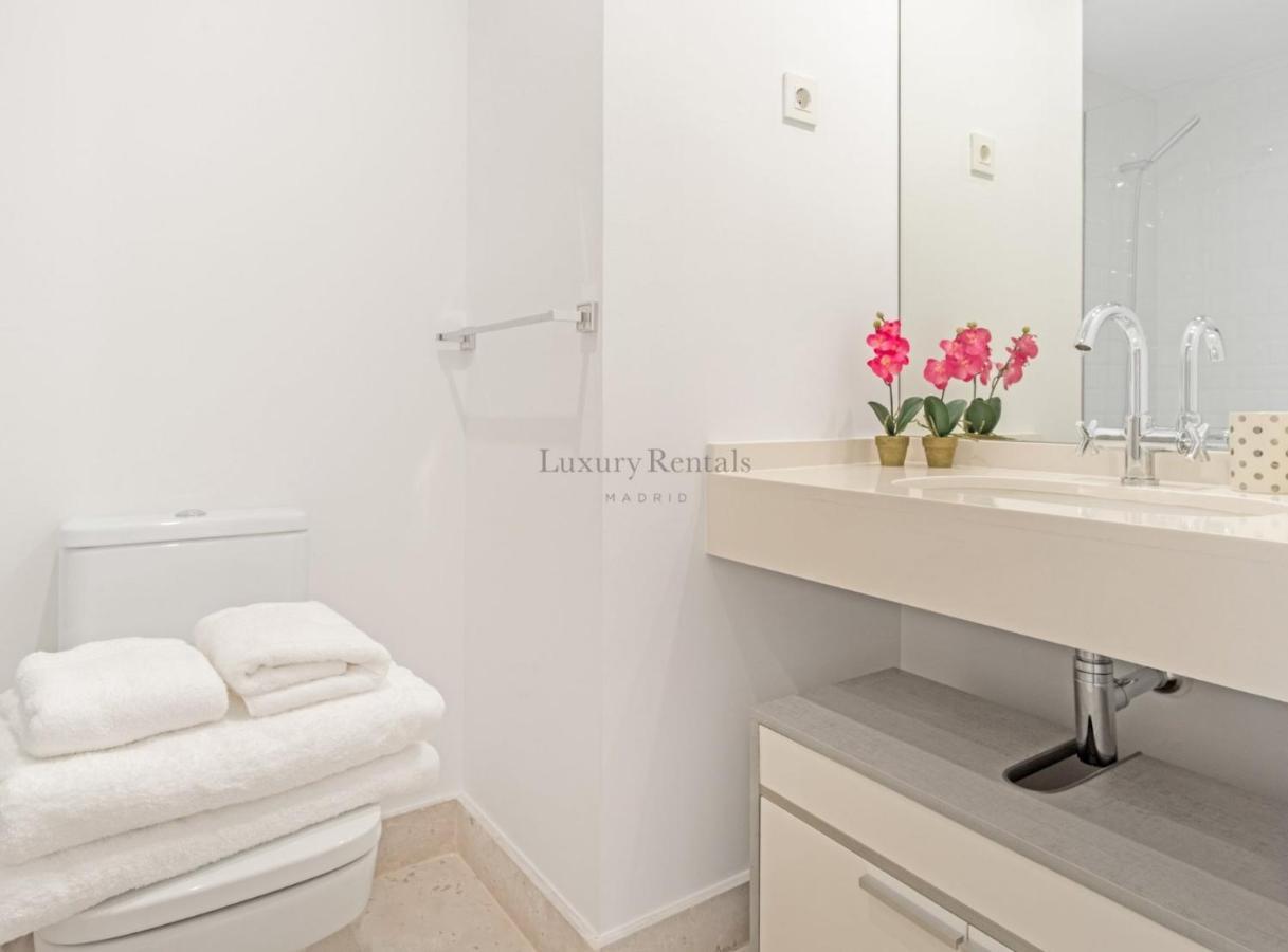 Charming 1-bedroom In Stylish Retreat For 2, Alonso Martinez I