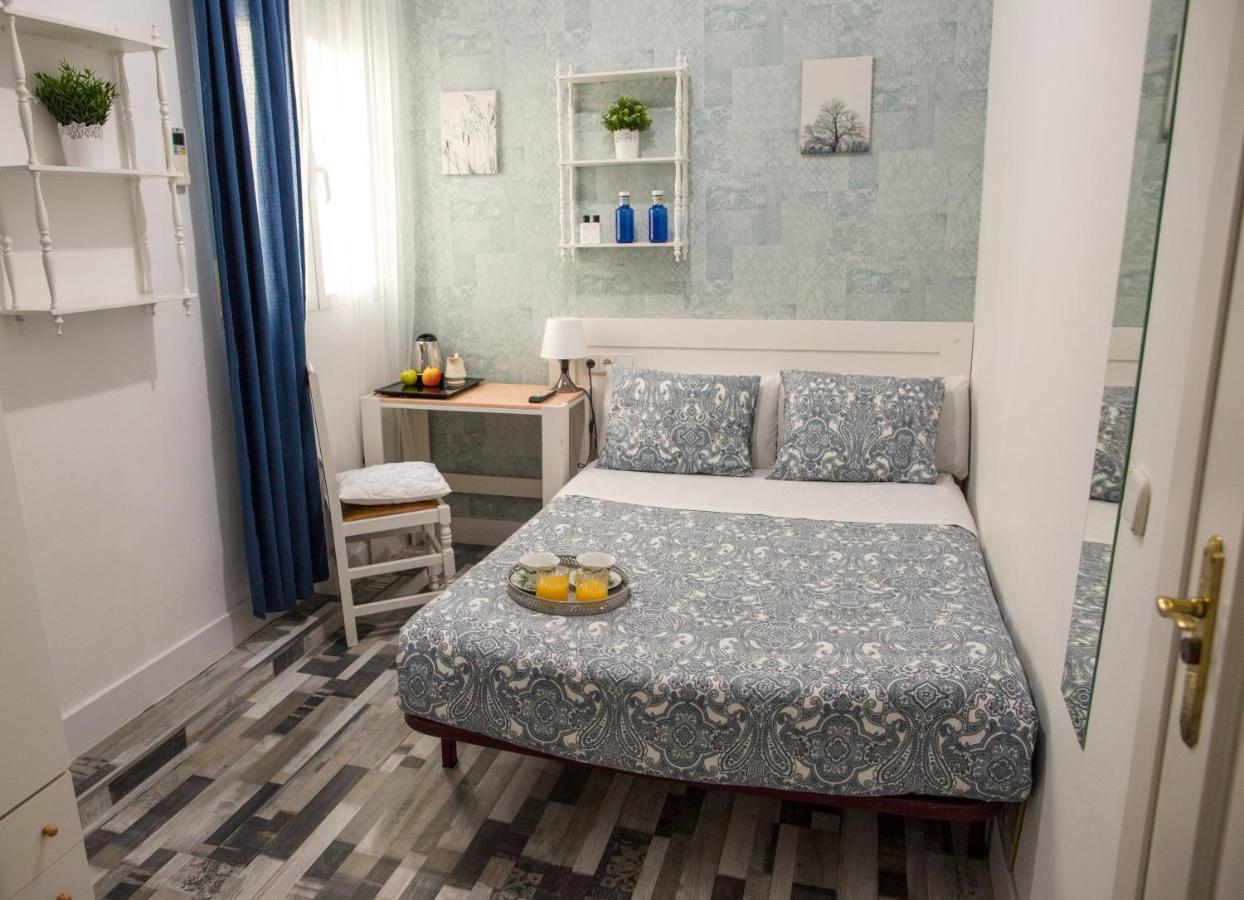 Fuencarral Adeco Guest house *