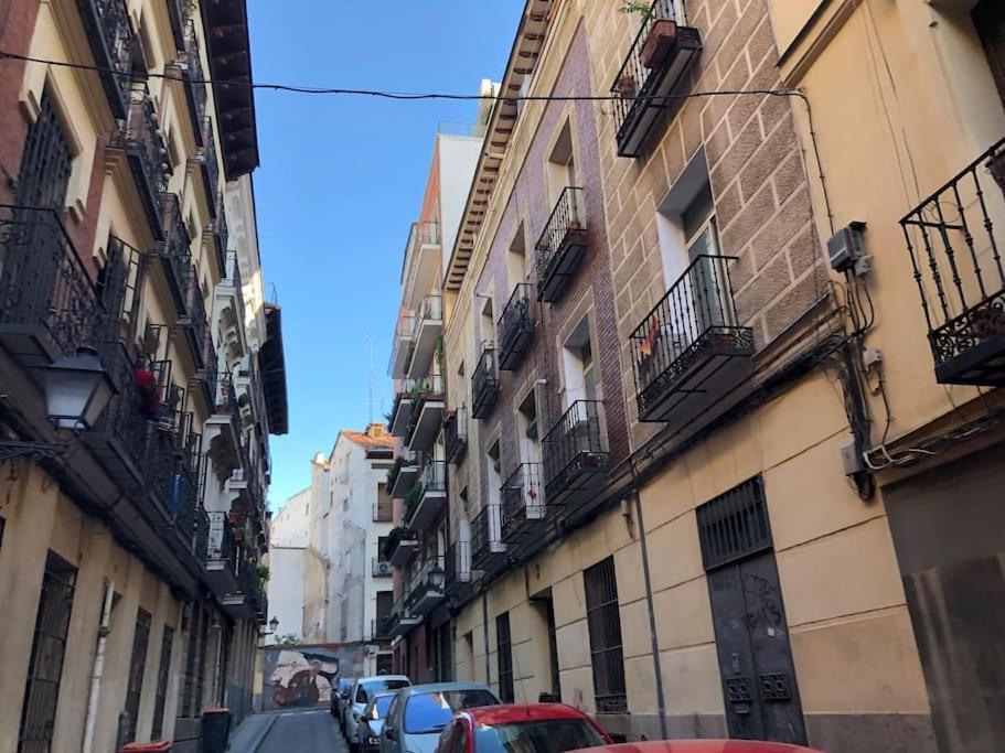San Isidro Labrador, En Vistillas Junto A Metro Puerta De Toledo Apartamento