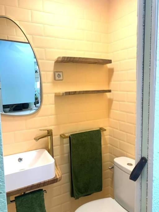 Exclusivo Y Acogedor Piso Con Encanto En Plaza Chueca, Con Aire Acondicionado Y Calefaccion Apartment *