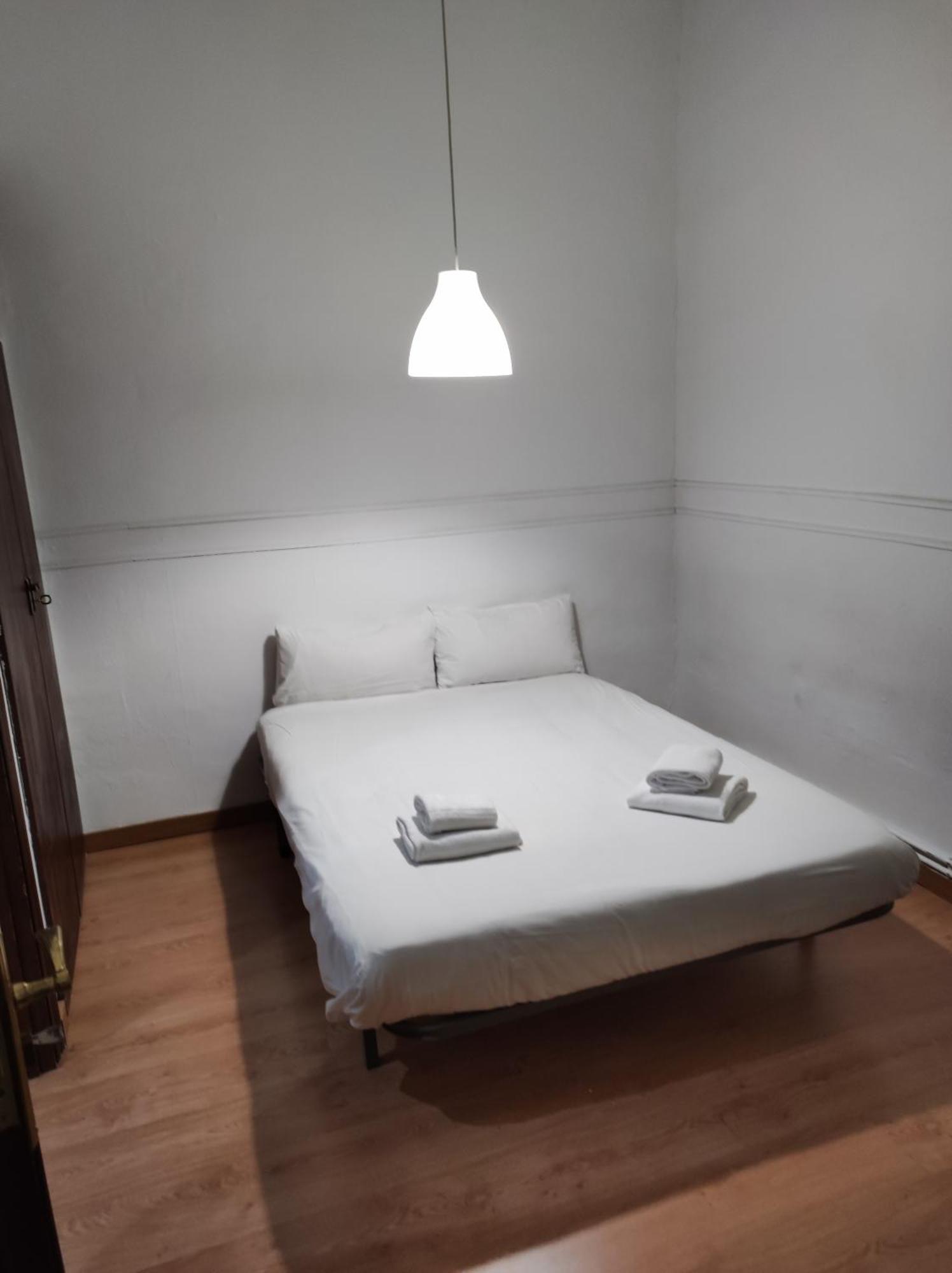 San Isidro Labrador, En Vistillas Junto A Metro Puerta De Toledo Apartamento