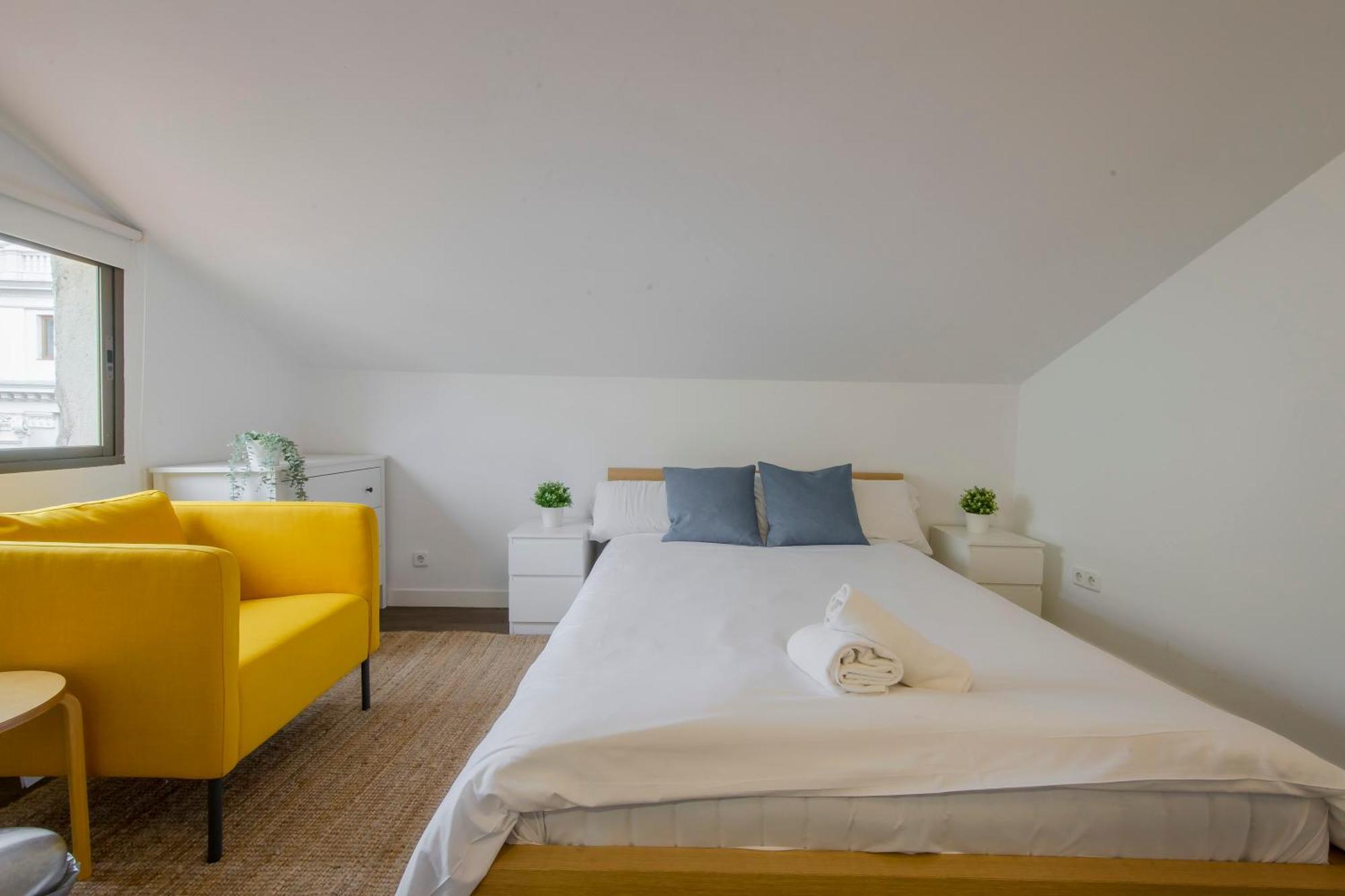 Altura En 3, Carretas 25 Apartamento Madrid