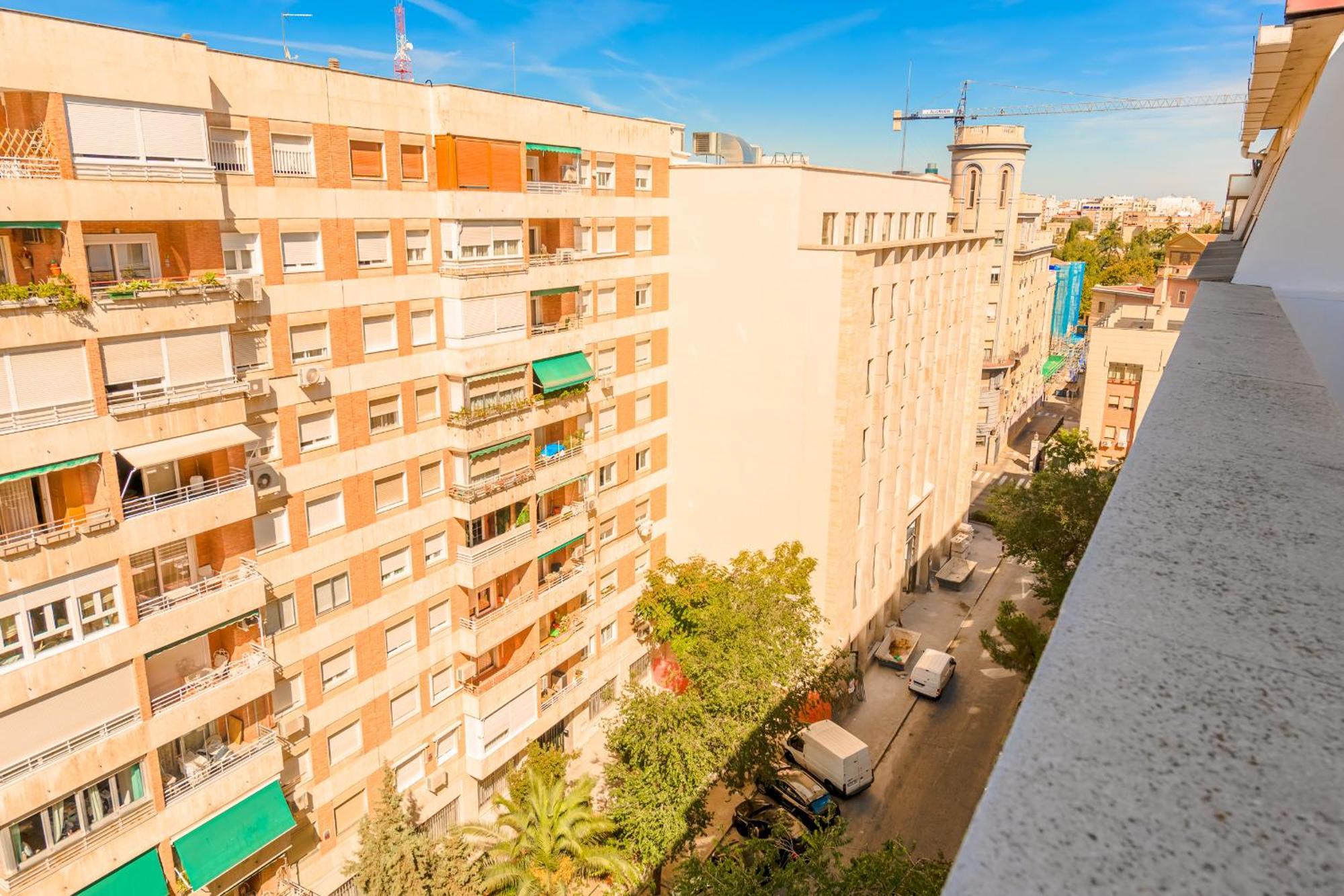 Apartamento For Amplia Y Comoda Casa Temporal De Cuatro En Chamberi Mau5 Madrid