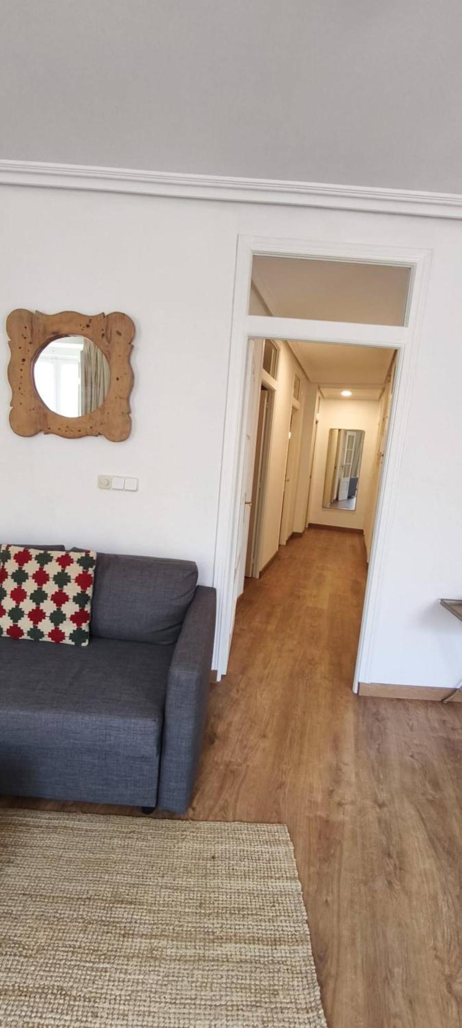 Apartamento Bright In La Latina With Balconies - Encomienda Madrid