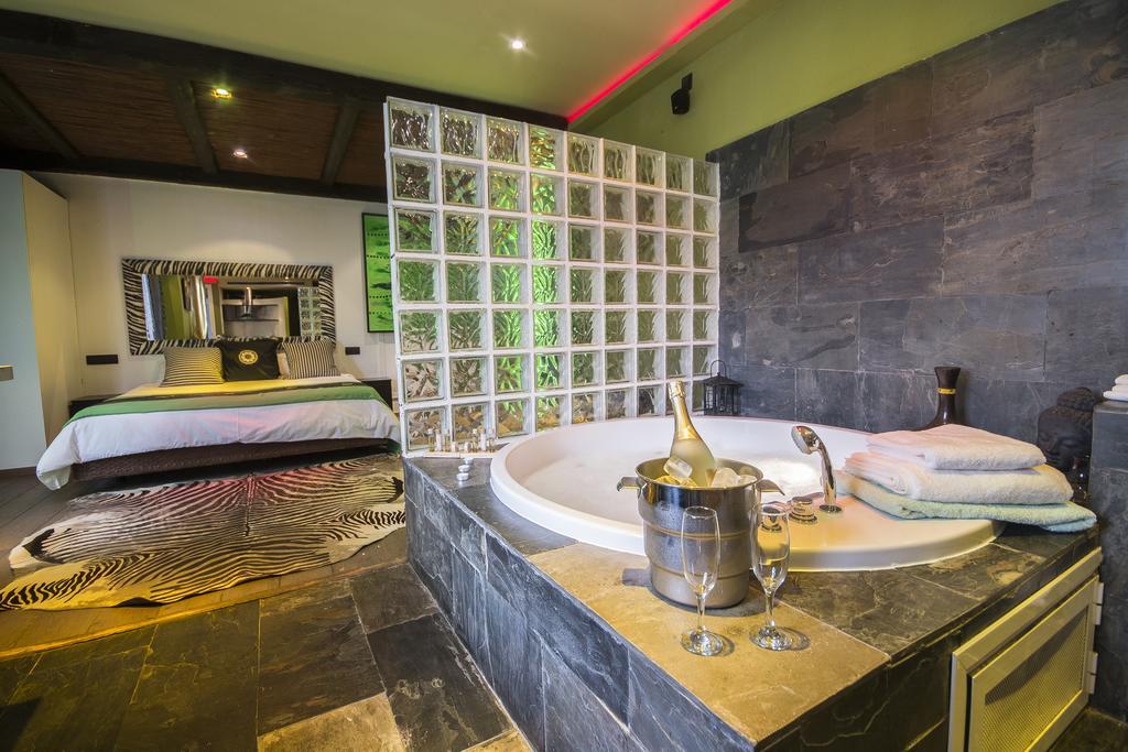 Alaia Holidays Gran Via Apartment Madrid